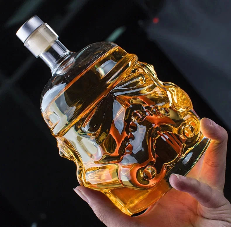 Storm Trooper Whiskey Decanter & Glass Set – The Ultimate Gift for Star Wars Fans!